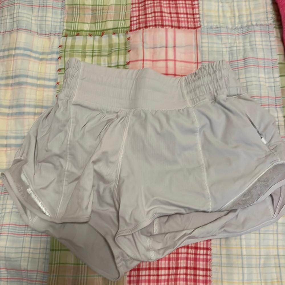 lululemon hotty hot shorts size 0